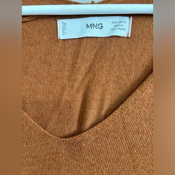 Gently Used MNG Rust V-Neck Sweater - Size M - Picture 2 of 2